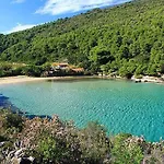 Sea Side House For Two In A Wilderness *