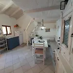 Sea Side House For Two In A Wilderness *