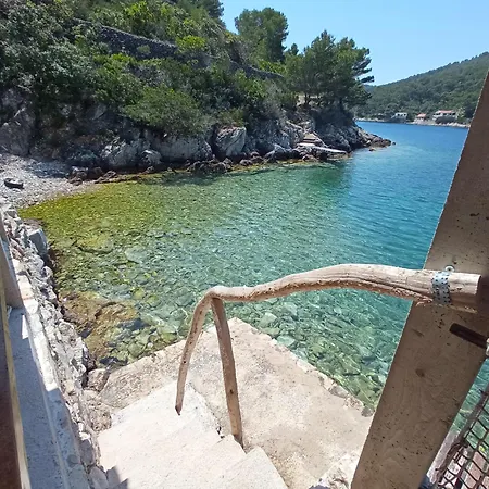 Sea Side House For Two In A Wilderness