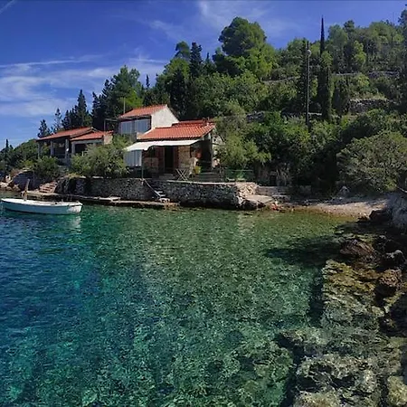 Sea Side House For Two In A Wilderness Semesterbostad Vis
