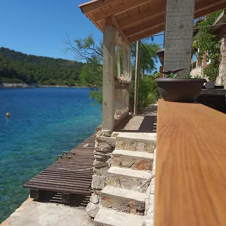 Sea Side House For Two In A Wilderness 펜션 비스