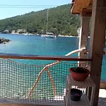 Sea Side House For Two In A Wilderness