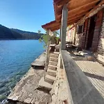 Sea Side House For Two In A Wilderness Vis