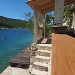 Sea Side House For Two In A Wilderness Ferienhaus Vis