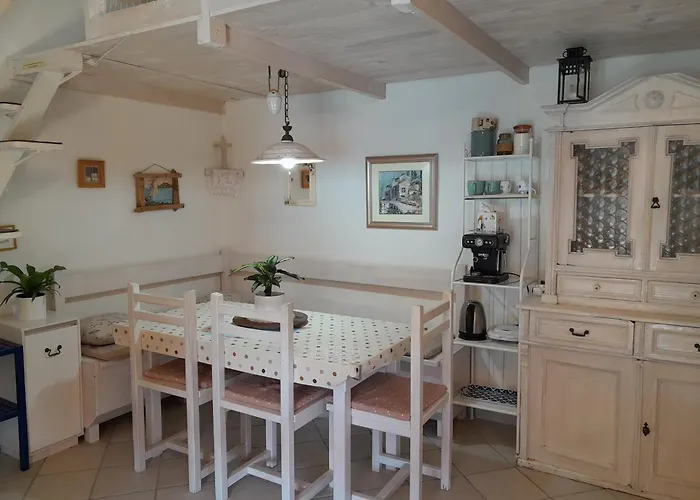 Sea Side House For Two In A Wilderness