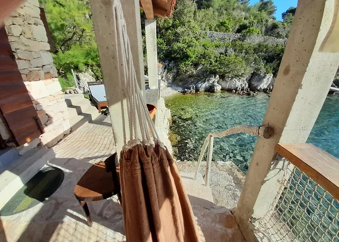 Sea Side House For Two In A Wilderness